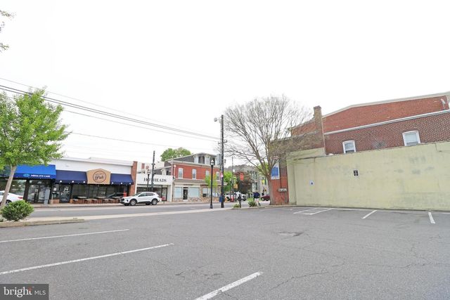 40 E STATE ST, Media, PA 19063