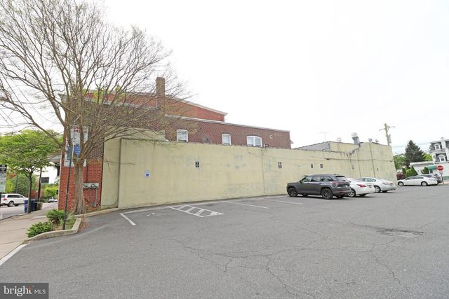 40 E STATE ST, Media, PA 19063