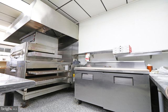 40 E STATE ST, Media, PA 19063
