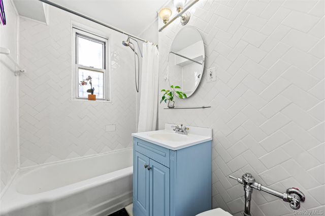 150-15 79th Avenue 6K, Kew Garden Hills, NY 11367