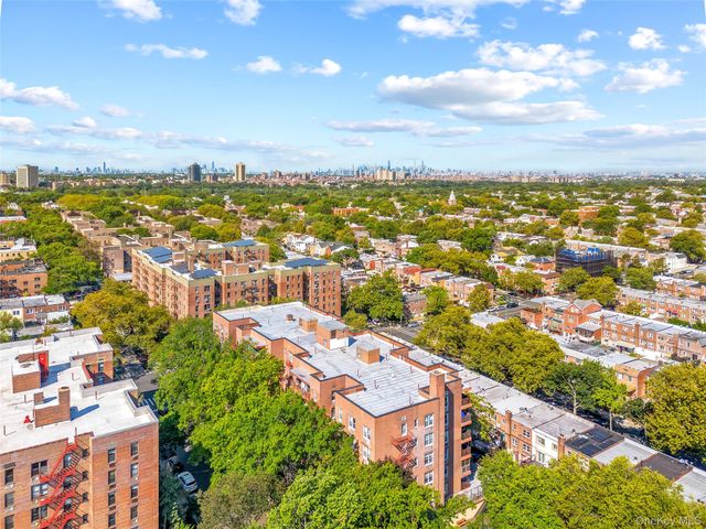 150-15 79th Avenue 6K, Kew Garden Hills, NY 11367