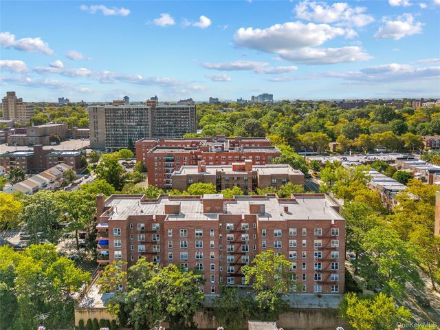 150-15 79th Avenue 6K, Kew Garden Hills, NY 11367