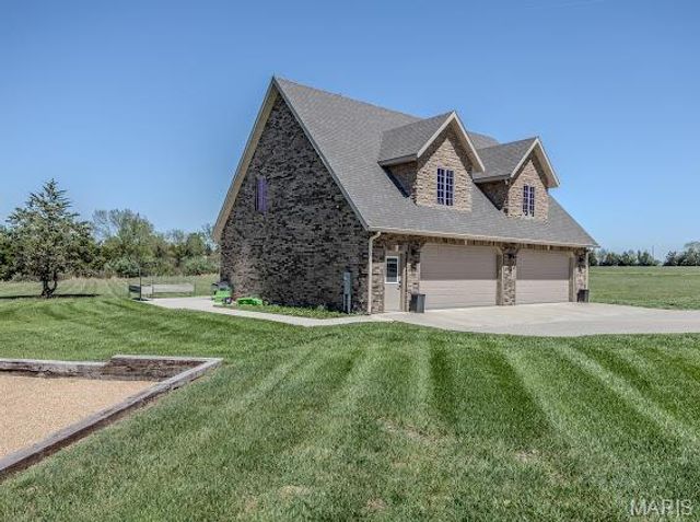 3029 National Avenue, Lebanon, MO 65536