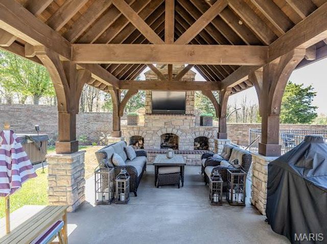 3029 National Avenue, Lebanon, MO 65536