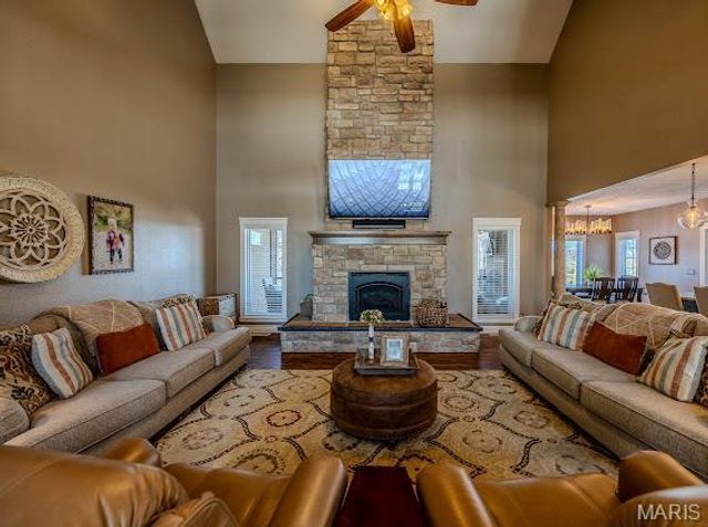 3029 National Avenue, Lebanon, MO 65536