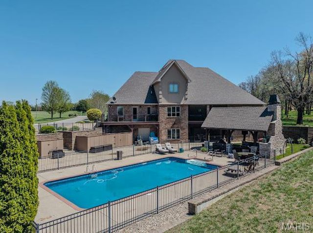 3029 National Avenue, Lebanon, MO 65536