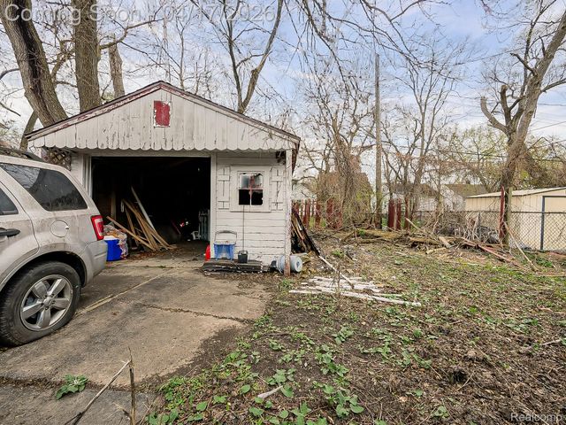 13551 Penrod Street, Detroit, MI 48223