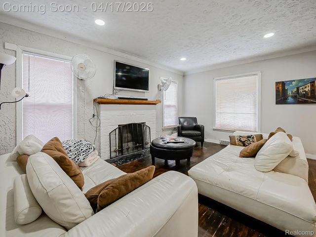 13551 Penrod Street, Detroit, MI 48223