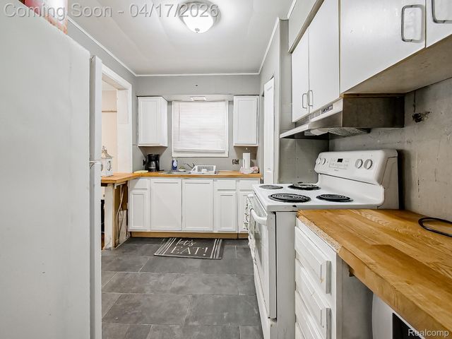 13551 Penrod Street, Detroit, MI 48223