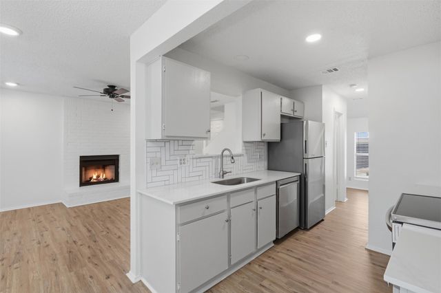 6105 Conti CT A, Austin, TX 78744