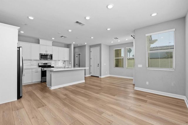 1918 Julie Dawn Place, Escondido, CA 92026