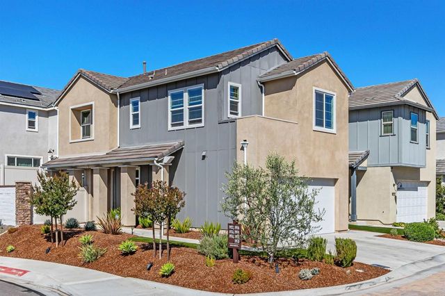 1918 Julie Dawn Place, Escondido, CA 92026