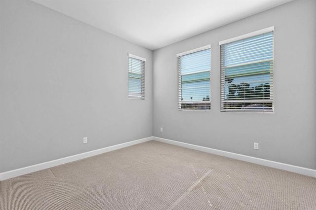 1918 Julie Dawn Place, Escondido, CA 92026
