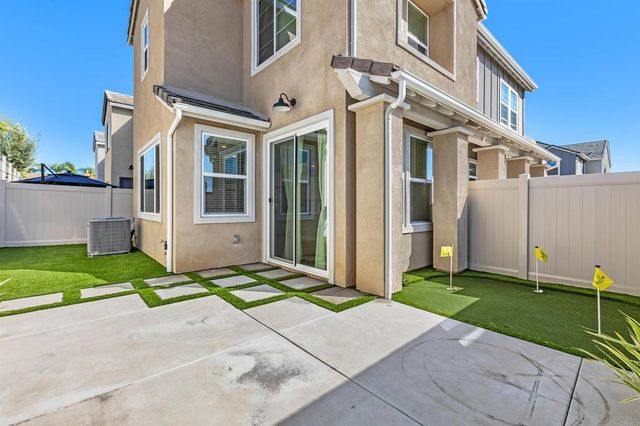 1918 Julie Dawn Place, Escondido, CA 92026