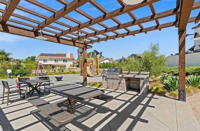 1918 Julie Dawn Place, Escondido, CA 92026