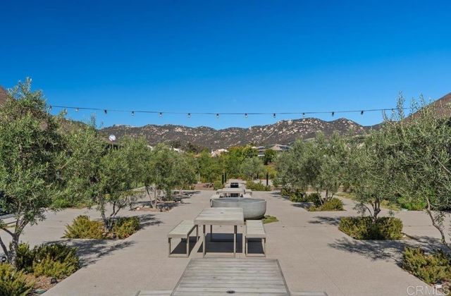 1918 Julie Dawn Place, Escondido, CA 92026