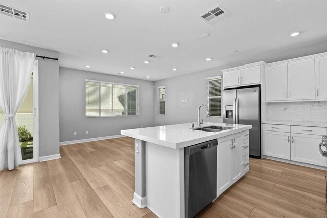 1918 Julie Dawn Place, Escondido, CA 92026