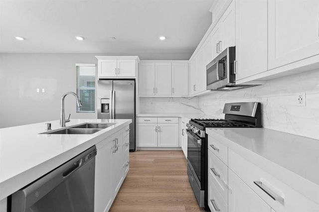 1918 Julie Dawn Place, Escondido, CA 92026