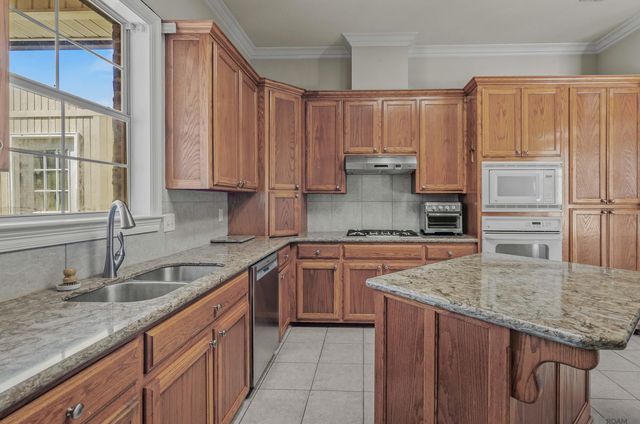 16559 Ole Homestead Ln, Prairieville, LA 70769