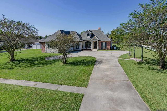 16559 Ole Homestead Ln, Prairieville, LA 70769