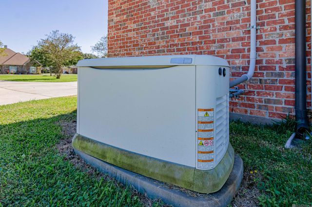 16559 Ole Homestead Ln, Prairieville, LA 70769