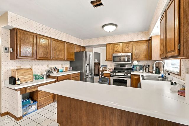 763 Concord Drive, Crystal Lake, IL 60014
