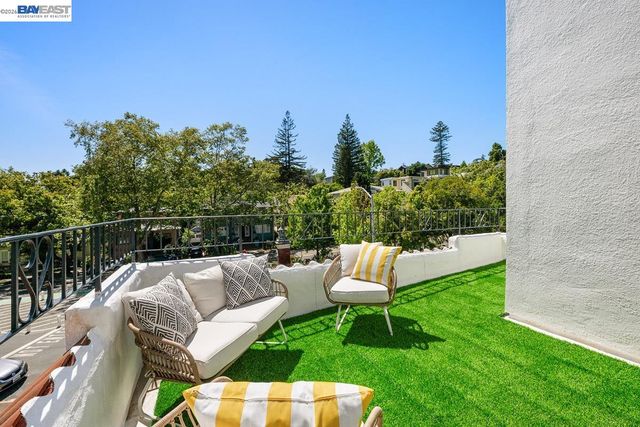 1618 Grand Ave, Piedmont, CA 94611