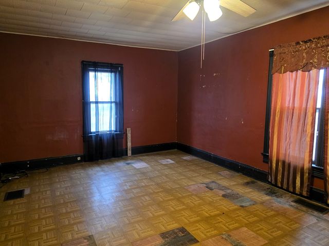 309 E 3rd Street, Tampico, IL 61283