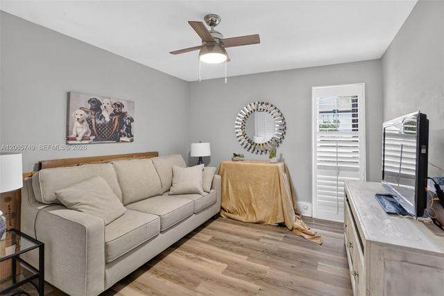 958 Mockingbird Lane 515, Plantation, FL 33324