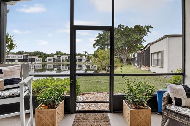 958 Mockingbird Lane 515, Plantation, FL 33324
