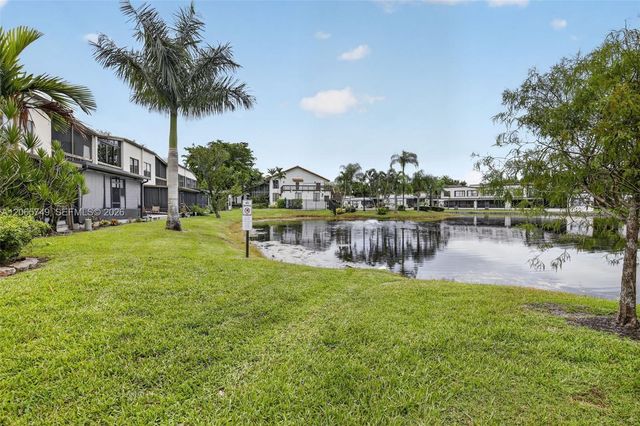 958 Mockingbird Lane 515, Plantation, FL 33324