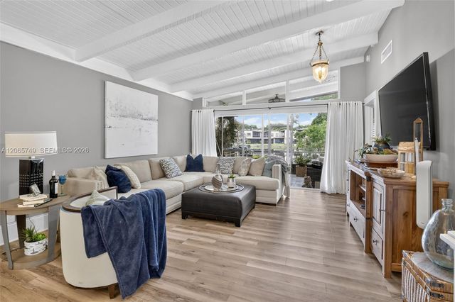 958 Mockingbird Lane 515, Plantation, FL 33324