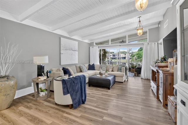 958 Mockingbird Lane 515, Plantation, FL 33324