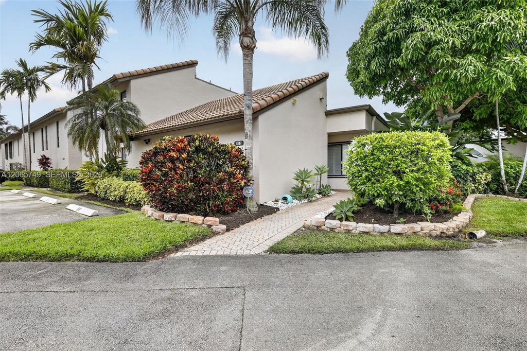 958 Mockingbird Lane 515, Plantation, FL 33324