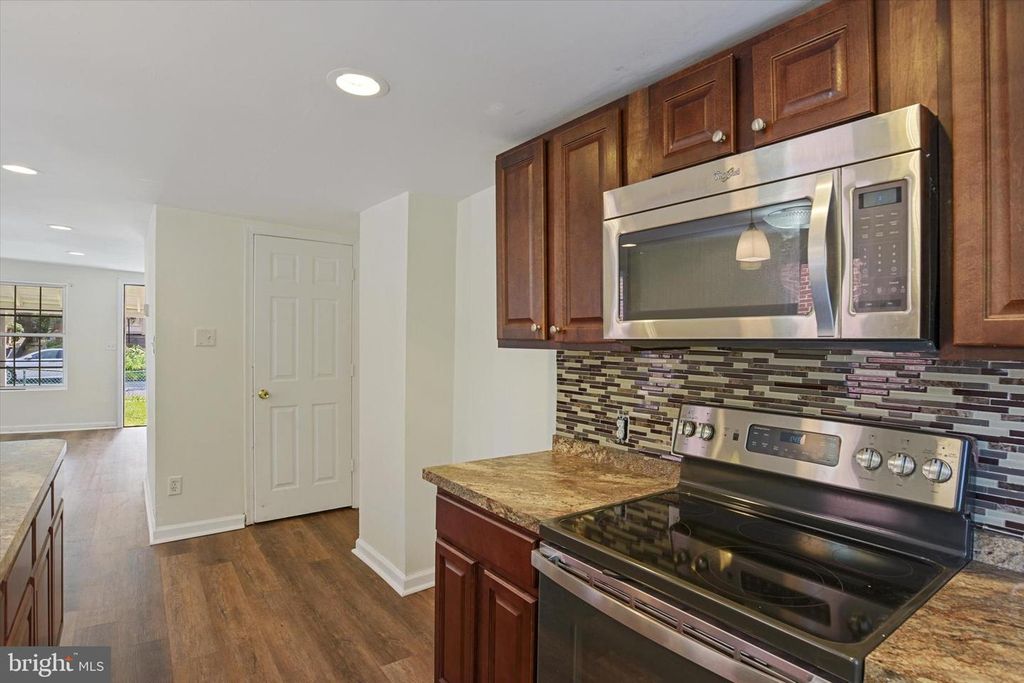 Image 8 of property listing at 2266 KENSINGTON ST, Harrisburg, PA 17104