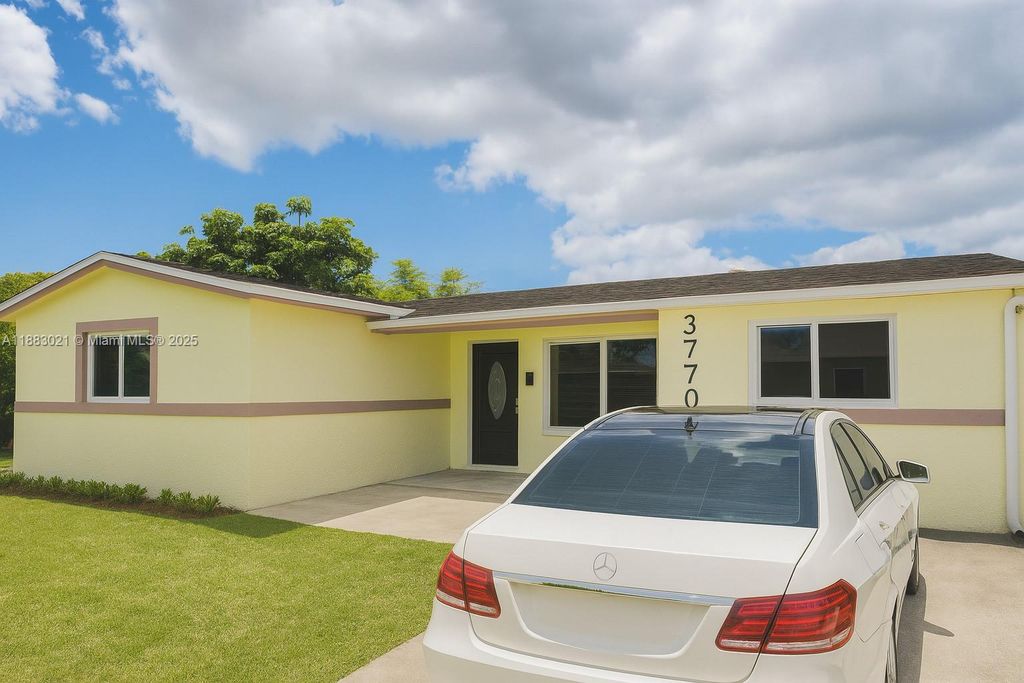 3770 NW 8th PLACE, Lauderhill, FL 33311