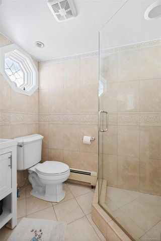 25 W 10th Road, Broad Channel, NY 11693