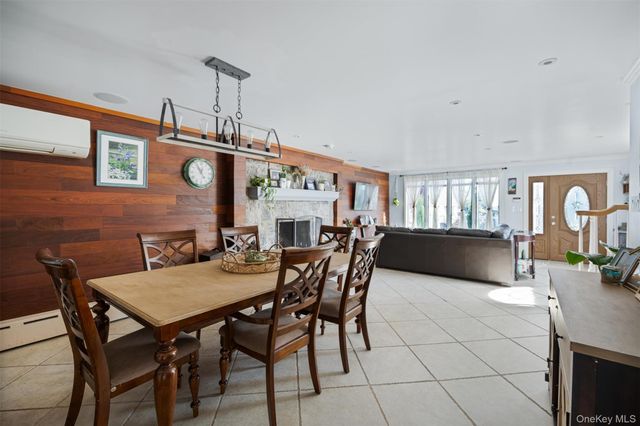 25 W 10th Road, Broad Channel, NY 11693