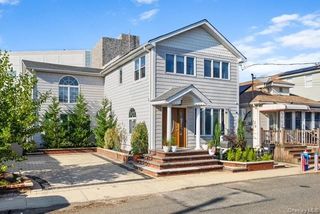 25 W 10th Road, Broad Channel, NY 11693