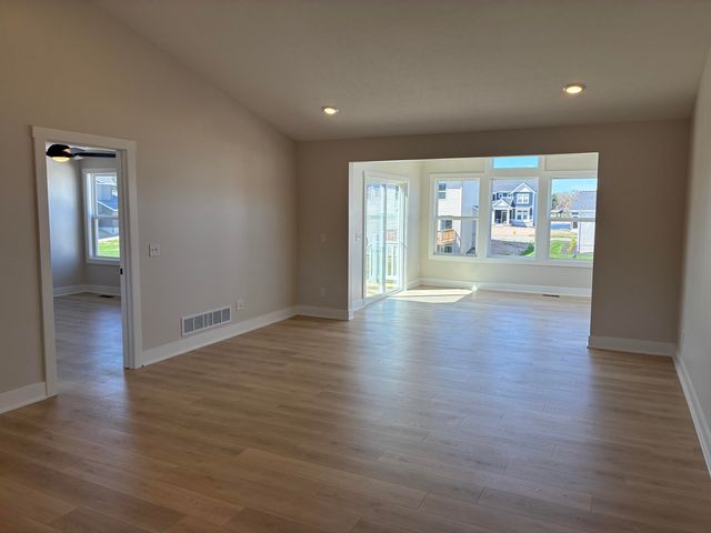 15735 Hawley Drive 32, Grand Haven Twp, MI 49417