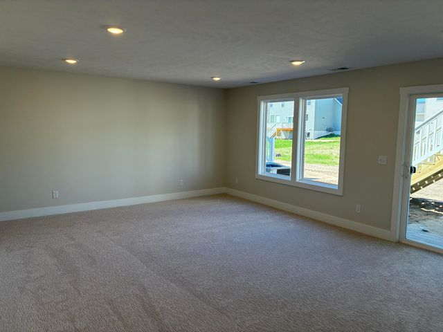 15735 Hawley Drive 32, Grand Haven Twp, MI 49417