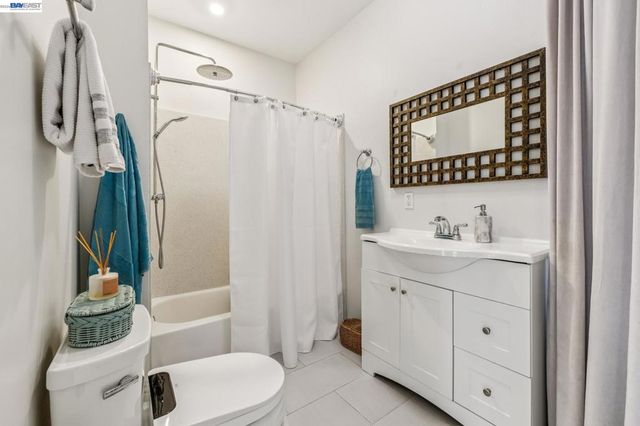 1806 8Th Ave, Oakland, CA 94606