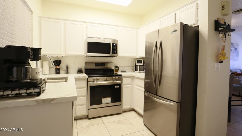 7801 N 44TH Drive 1142, Glendale, AZ 85301 — exterior
