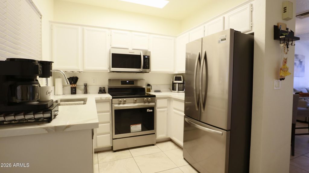7801 N 44TH Drive 1142, Glendale, AZ 85301 — photo 2