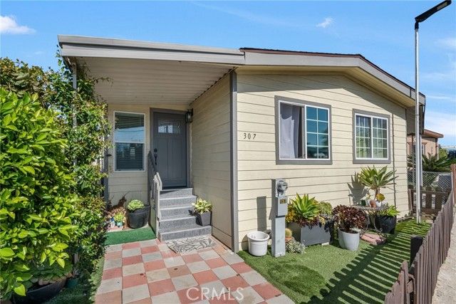 307 Duchess, Santa Ana, CA 92704