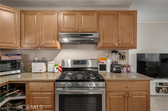 307 Duchess, Santa Ana, CA 92704