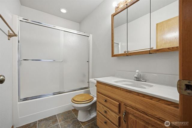 3412 W 4th St, Anacortes, WA 98221