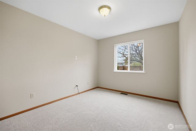 3412 W 4th St, Anacortes, WA 98221