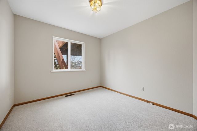 3412 W 4th St, Anacortes, WA 98221