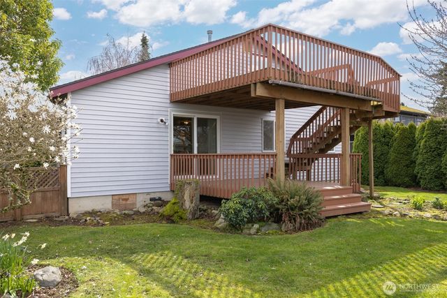 3412 W 4th St, Anacortes, WA 98221